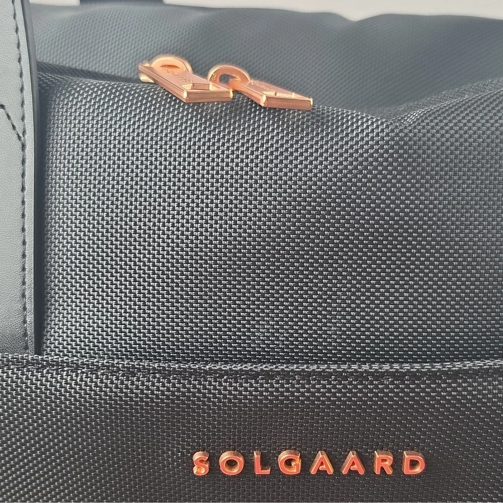 Solgaard Voyager Ballistic Touch of Rose Duffel Bag Black Travel Weekender NEW